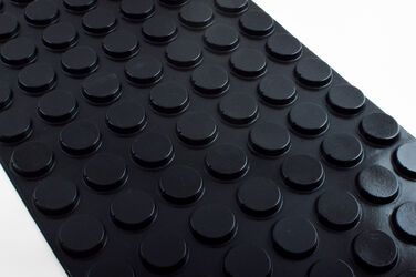 Mustat liukuestetarrat