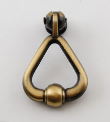 Antiikkipatinoitu riippuvedin