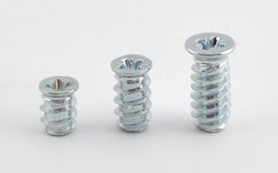 Uppokantaisia euroruuveja